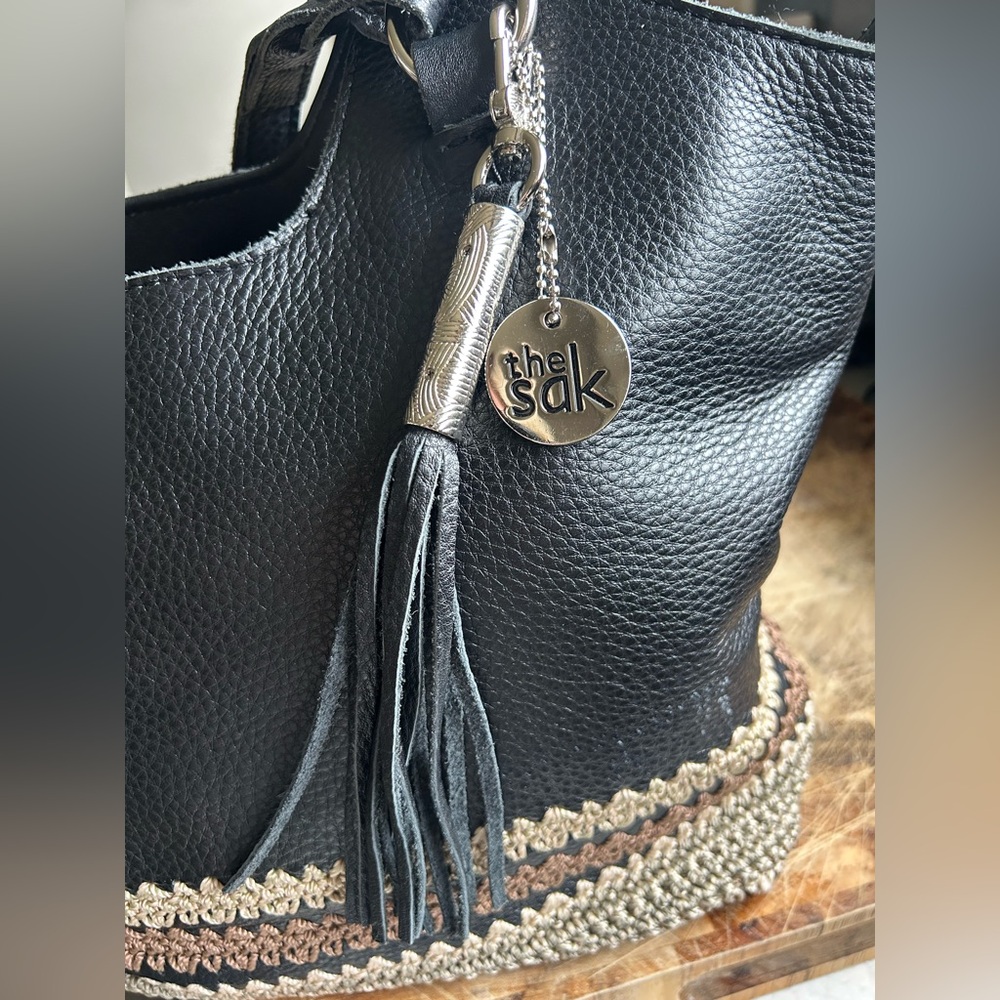 The Sak Back to Bali Black Pebbled Leather Crochet-Trim Shoulder Bag - Picture 4 of 16